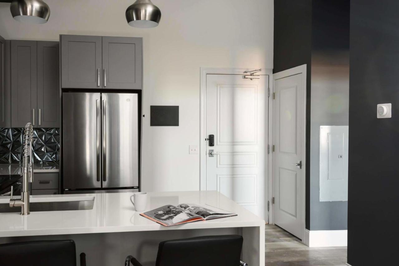 Frontdesk Modern 1 Bedroom Apt With Rooftop Lounge Saint Louis Bagian luar foto